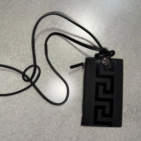 AUTHENTIC MENS WOMENS VERSACE LEATHER GREEK KEY NECK WALLET - Picture 2 of 10